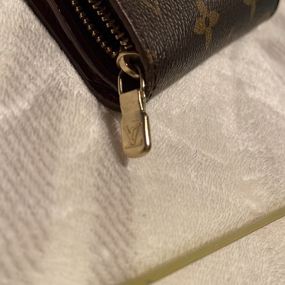 Louis Vuitton Compact Zip Bifold Wallet. Date Code CA0968 - Picture 9 of 10
